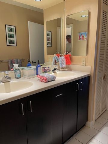 17025 SW 80th Court, Palmetto Bay, FL 33157