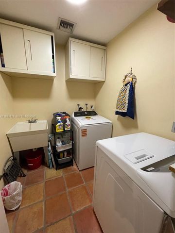 17025 SW 80th Court, Palmetto Bay, FL 33157