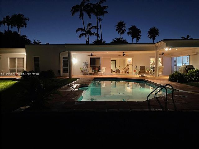 17025 SW 80th Court, Palmetto Bay, FL 33157