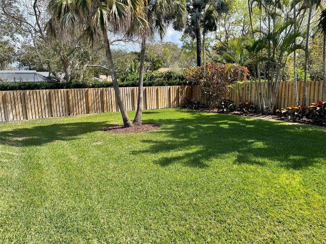 17025 SW 80th Court, Palmetto Bay, FL 33157