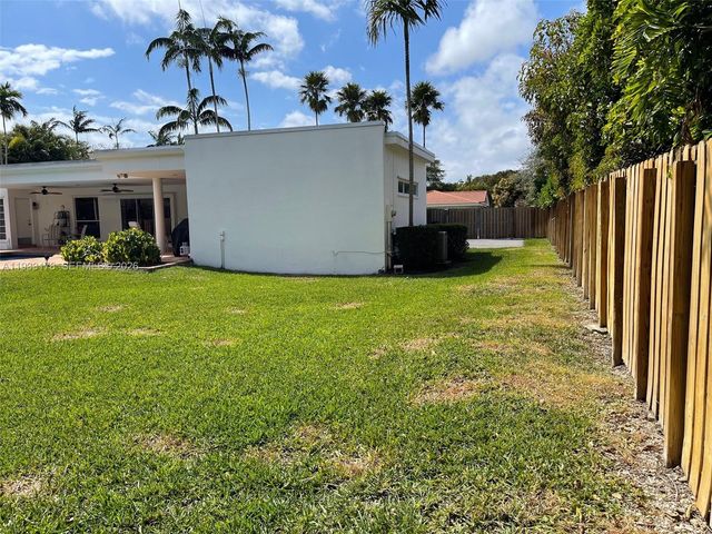 17025 SW 80th Court, Palmetto Bay, FL 33157