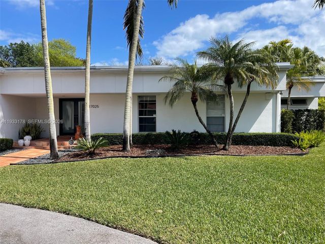 17025 SW 80th Court, Palmetto Bay, FL 33157