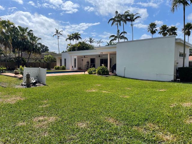 17025 SW 80th Court, Palmetto Bay, FL 33157