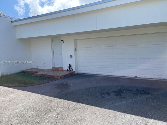 17025 SW 80th Court, Palmetto Bay, FL 33157