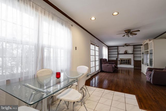 4202 STANBY CT, Alexandria, VA 22312