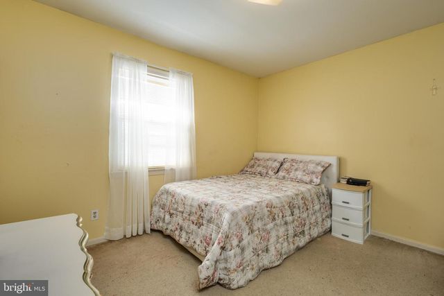 4202 STANBY CT, Alexandria, VA 22312