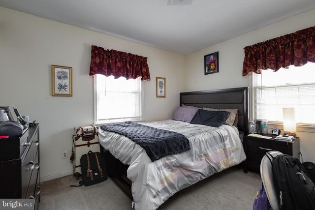 4202 STANBY CT, Alexandria, VA 22312