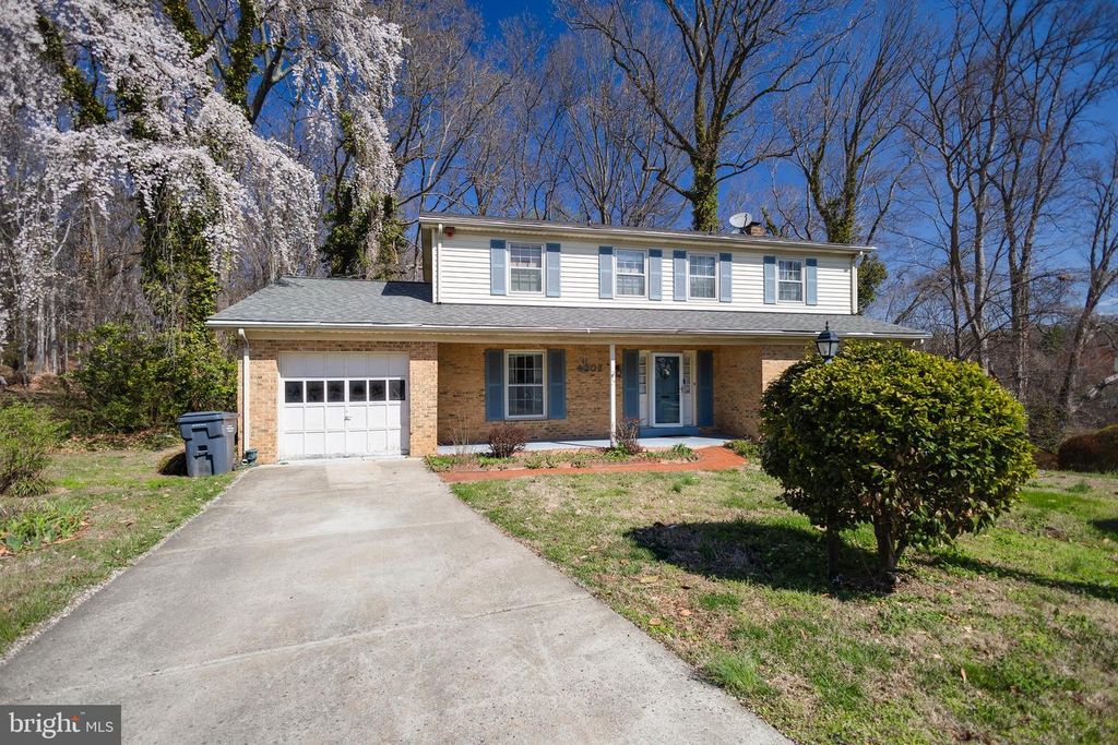 4202 STANBY CT, Alexandria, VA 22312