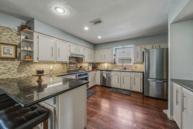 3322 Point Clear Drive, Missouri City, TX 77459