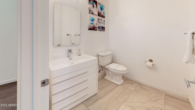 1202 E COLTER Street, Phoenix, AZ 85014