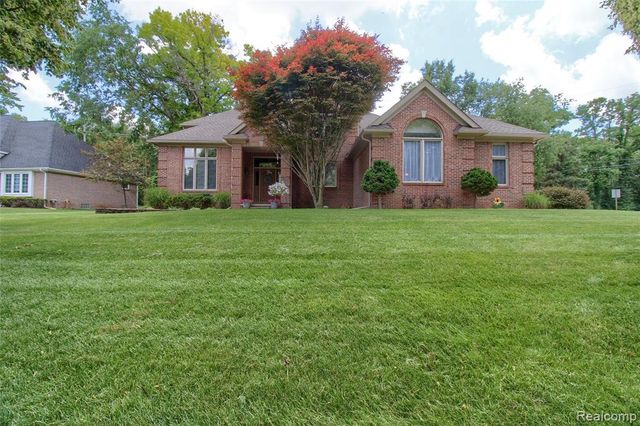 151 Wendover Court, Commerce Twp, MI 48390