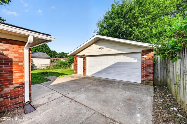 112 Daryl Ct, Louisville, KY 40214