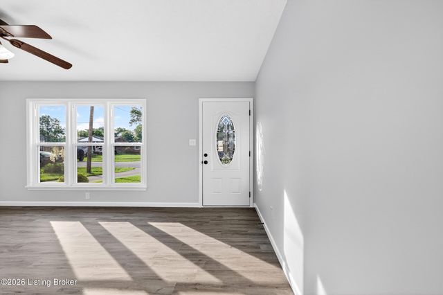 112 Daryl Ct, Louisville, KY 40214