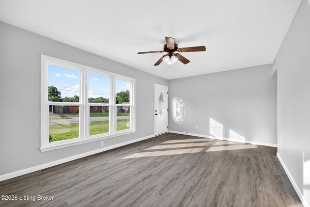 112 Daryl Ct, Louisville, KY 40214