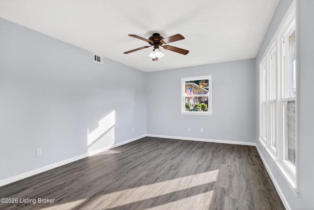 112 Daryl Ct, Louisville, KY 40214