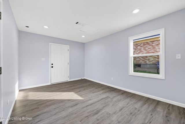112 Daryl Ct, Louisville, KY 40214