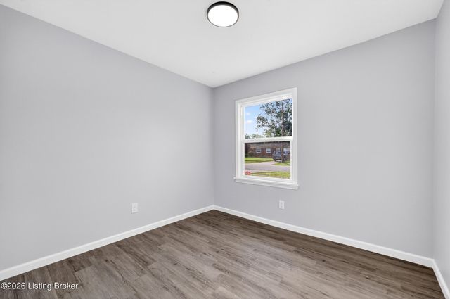 112 Daryl Ct, Louisville, KY 40214
