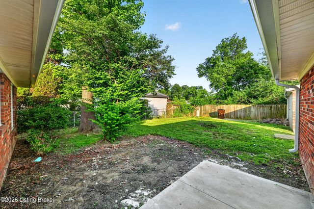 112 Daryl Ct, Louisville, KY 40214