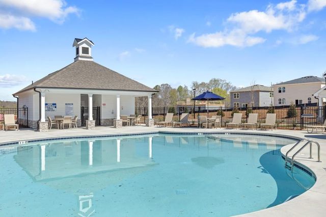 5428 Aurora Trail, Flowery Branch, GA 30542