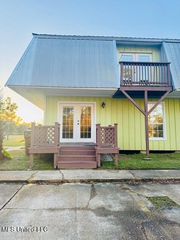 590 Royal Oak Drive, 27, Pass Christian, MS 39571