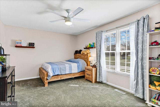 3602 BRIDLEWOOD DR, Glen Mills, PA 19342