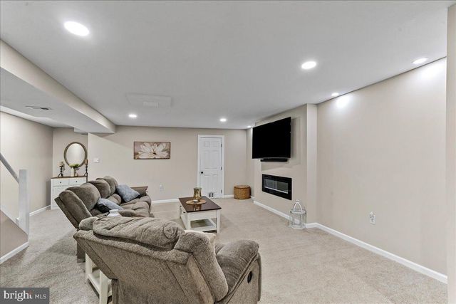 3602 BRIDLEWOOD DR, Glen Mills, PA 19342