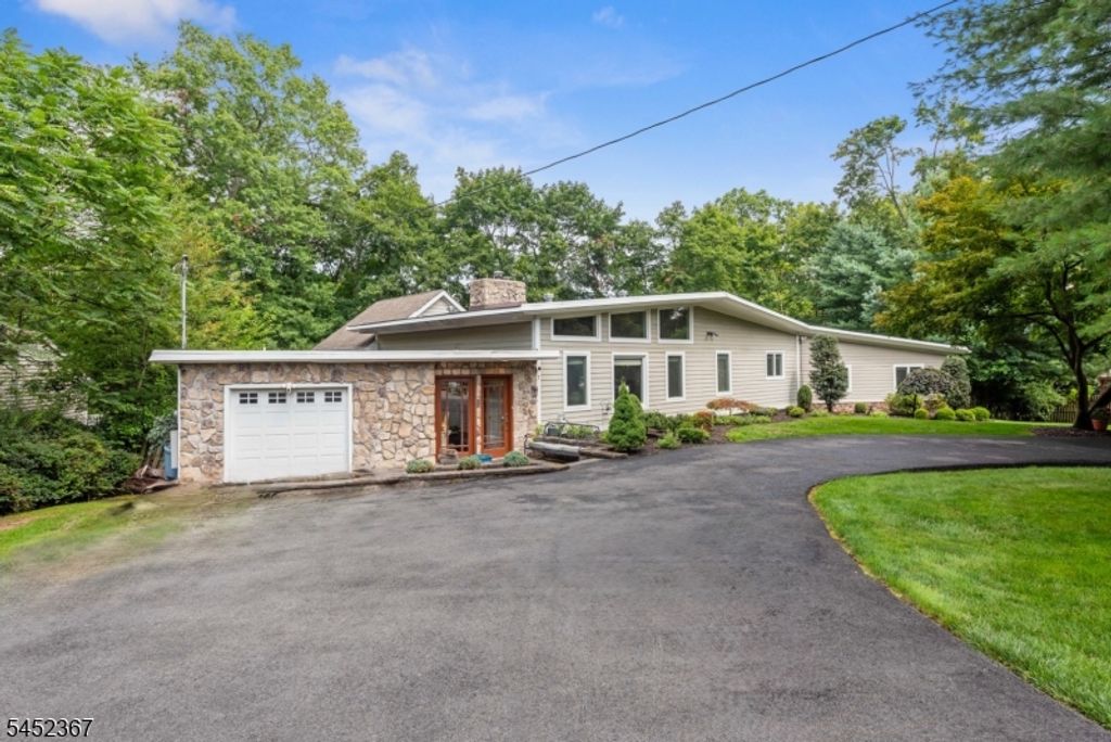 7 Hillcrest Rd, Montville Twp., NJ 07082