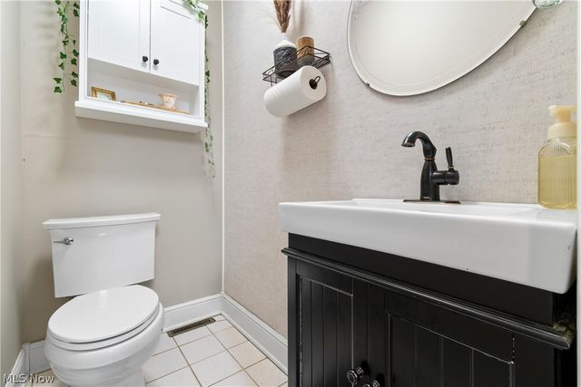 443 Merriman Road, Akron, OH 44303