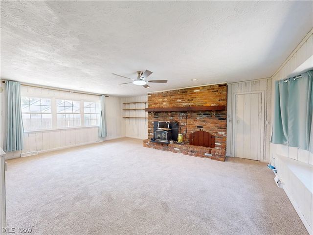 35952 Lakomis Drive, Eastlake, OH 44095