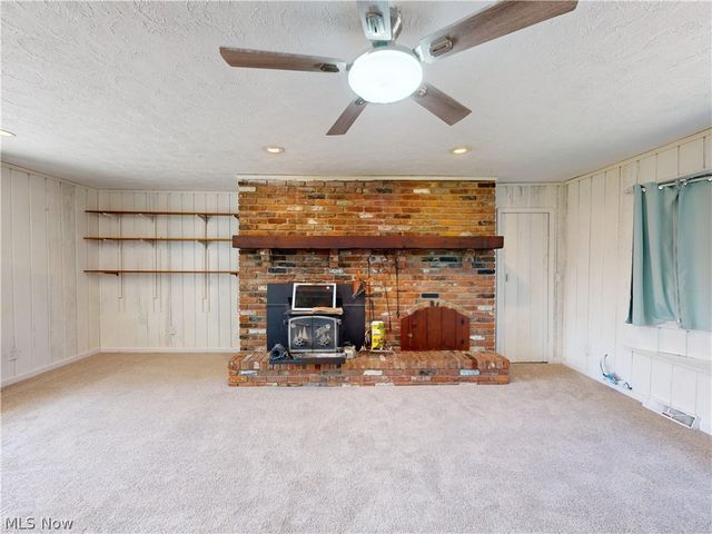 35952 Lakomis Drive, Eastlake, OH 44095