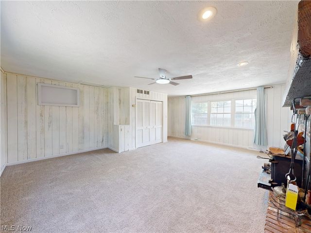 35952 Lakomis Drive, Eastlake, OH 44095