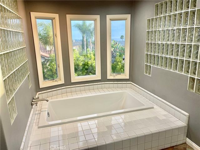 6 Emerald Glen, Laguna Niguel, CA 92677