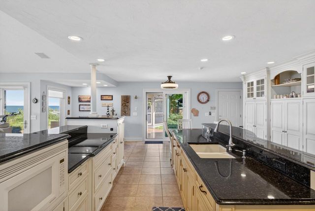 620 Oak Tree ROAD, Sheboygan, WI 53083
