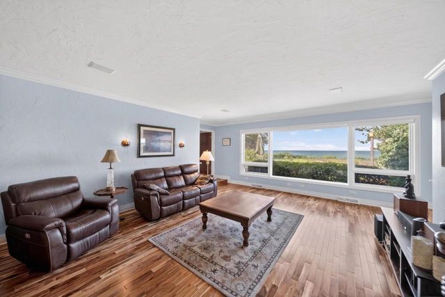 620 Oak Tree ROAD, Sheboygan, WI 53083