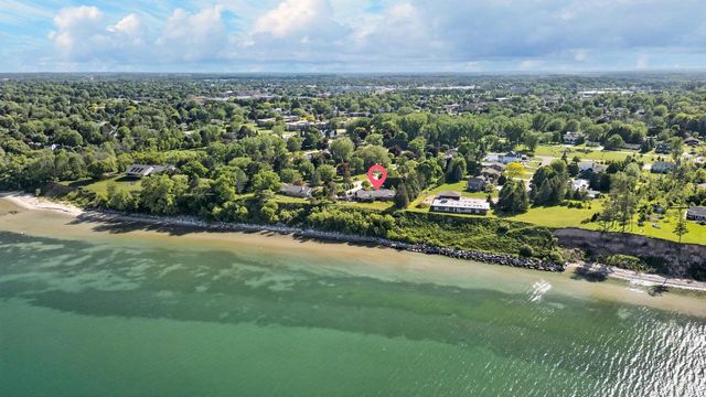620 Oak Tree ROAD, Sheboygan, WI 53083