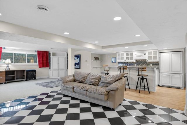 620 Oak Tree ROAD, Sheboygan, WI 53083