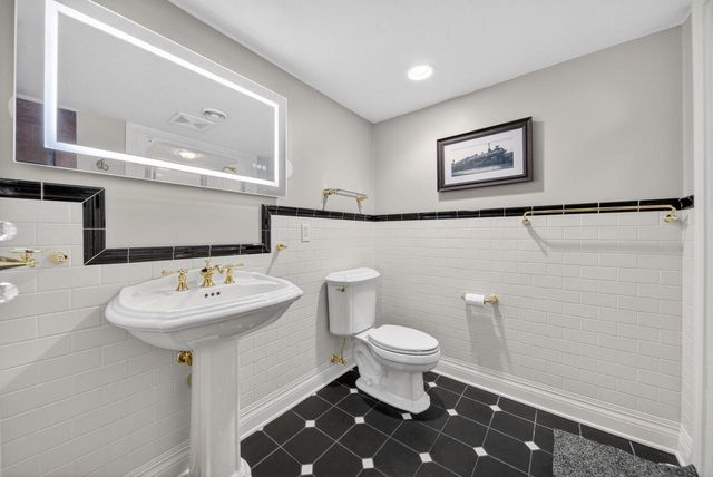 620 Oak Tree ROAD, Sheboygan, WI 53083