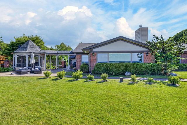 620 Oak Tree ROAD, Sheboygan, WI 53083