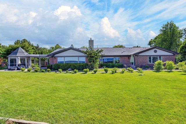 620 Oak Tree ROAD, Sheboygan, WI 53083