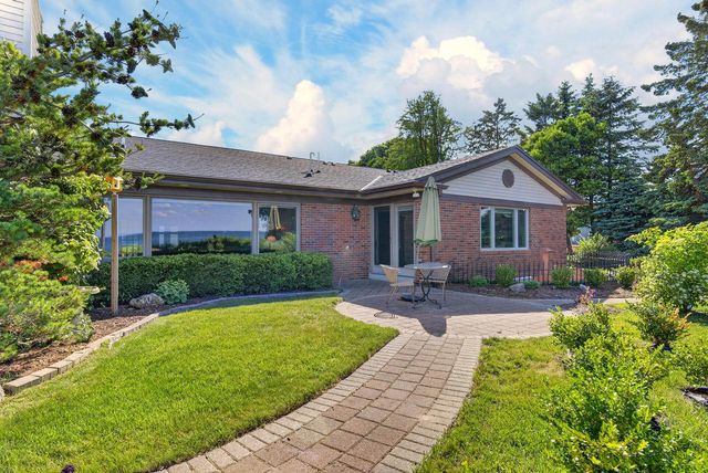 620 Oak Tree ROAD, Sheboygan, WI 53083