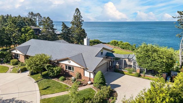 620 Oak Tree ROAD, Sheboygan, WI 53083
