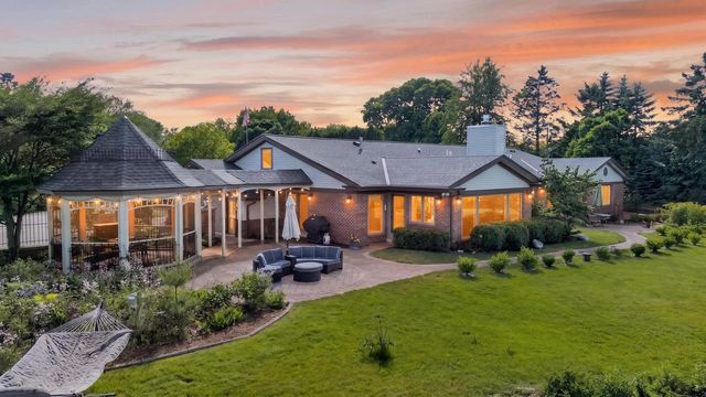 620 Oak Tree ROAD, Sheboygan, WI 53083