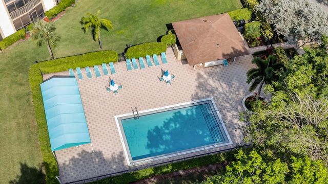 23345 Carolwood Lane Lane 205, Boca Raton, FL 33428