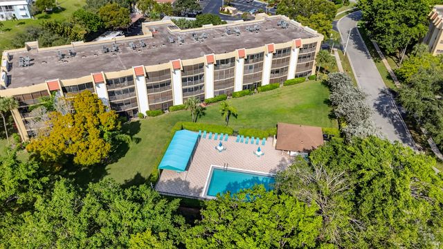 23345 Carolwood Lane Lane 205, Boca Raton, FL 33428