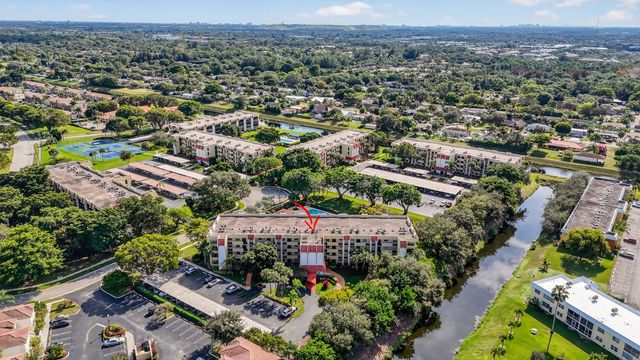 23345 Carolwood Lane Lane 205, Boca Raton, FL 33428