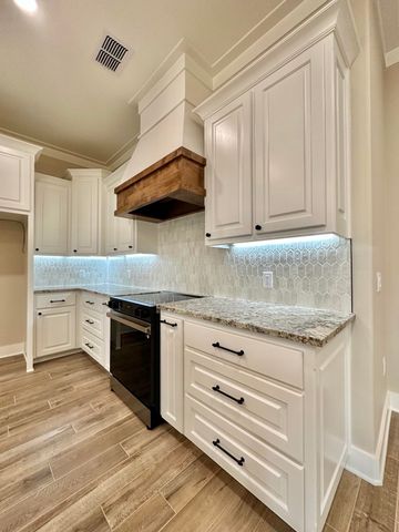 215 Clara Ln, Kilgore, TX 75662