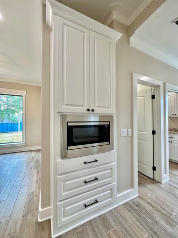 215 Clara Ln, Kilgore, TX 75662