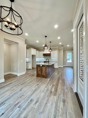 215 Clara Ln, Kilgore, TX 75662
