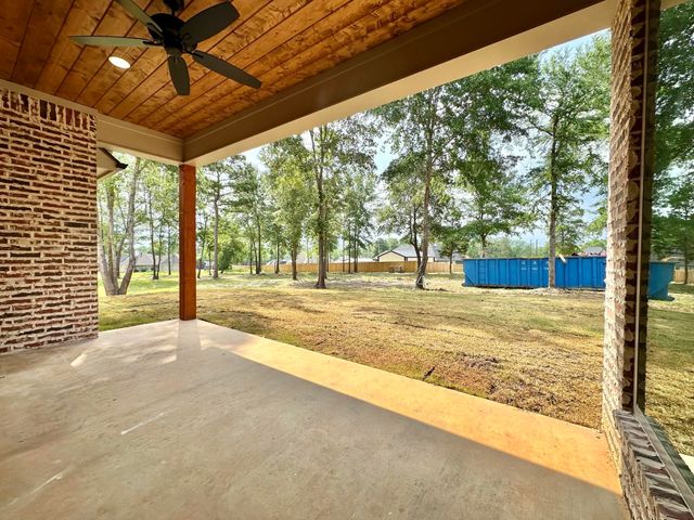 215 Clara Ln, Kilgore, TX 75662