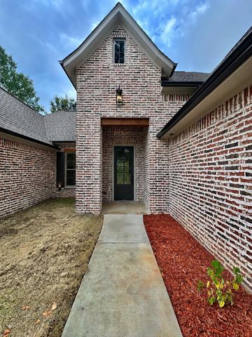 215 Clara Ln, Kilgore, TX 75662